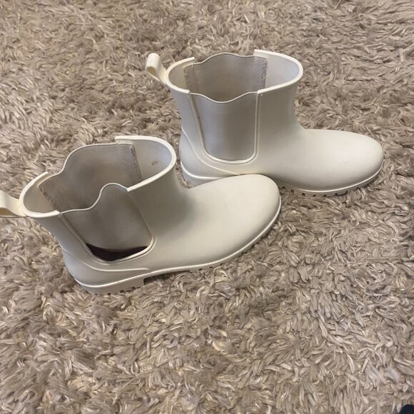 Chelsea Rainboots - Picture 9 of 9